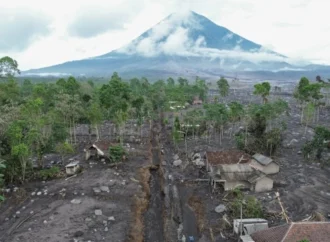 Semeru ‘Bernapas Lega’: Status Turun ke Level Siaga, PVMBG Pastikan Tekanan Internal Mereda
