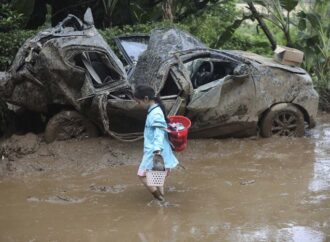 Pulau Sumatera Berduka: Pakar Ungkap Penyebab Banjir Bandang Mematikan